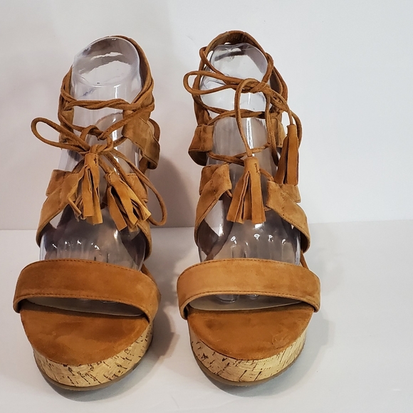 Bleecker & Bond Tan Lace Up Wedge Sandals - Picture 3 of 8